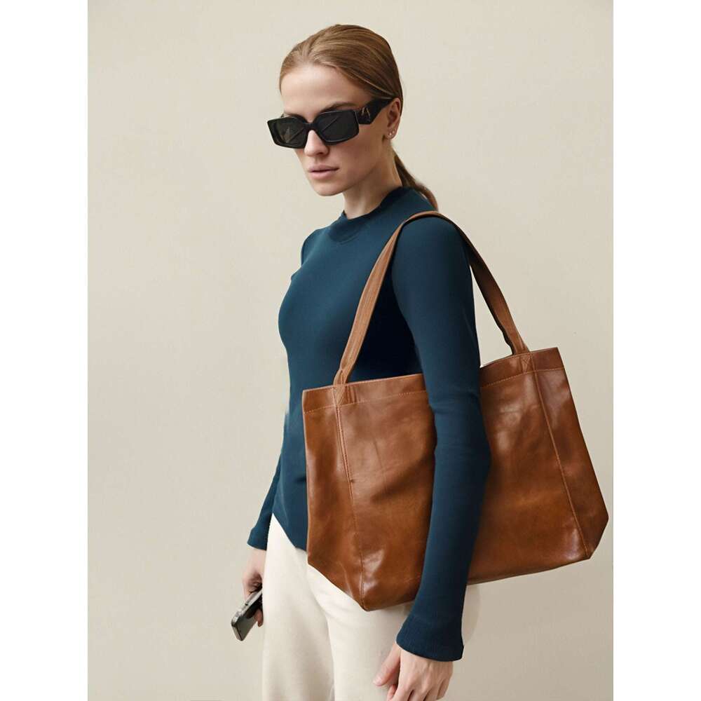 Women's Soft Oil Wax Leather Tote Bag With Pocket Large Capacity Vintage New Style Shoulder Handbag Cross-border Supply SENYY