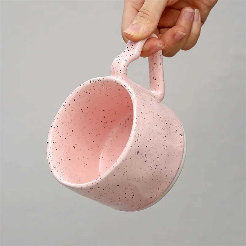 Korean Style ins Ceramics Cup 300ML Pink Love shape handle Coffee Mug Breakfast milk oatmeal cup Water cup Valentines Day Gift H260323
