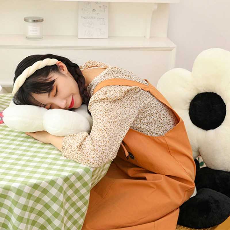 Decorative Flower Cushions Home Decoration Flower Sitting Cushion Soft Cushion for Sofa Accessorie Room Aesthetic Decoration H260323