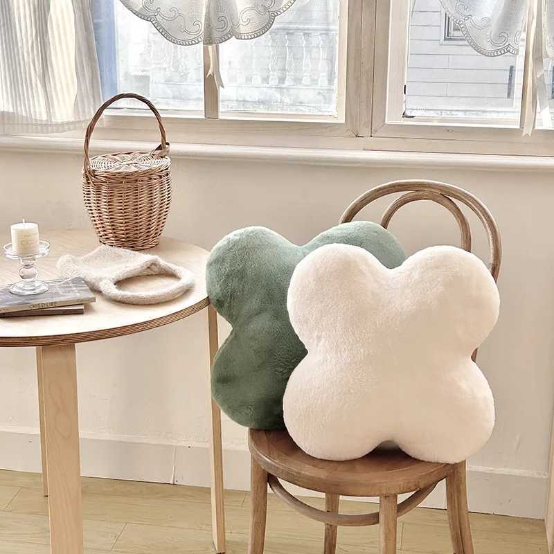 Nordic Simple Home Decoration Pillow Rabbit Fur Four-leaf Clover Plush Pillow Sofa Cushion Futon Floor Mat H260323