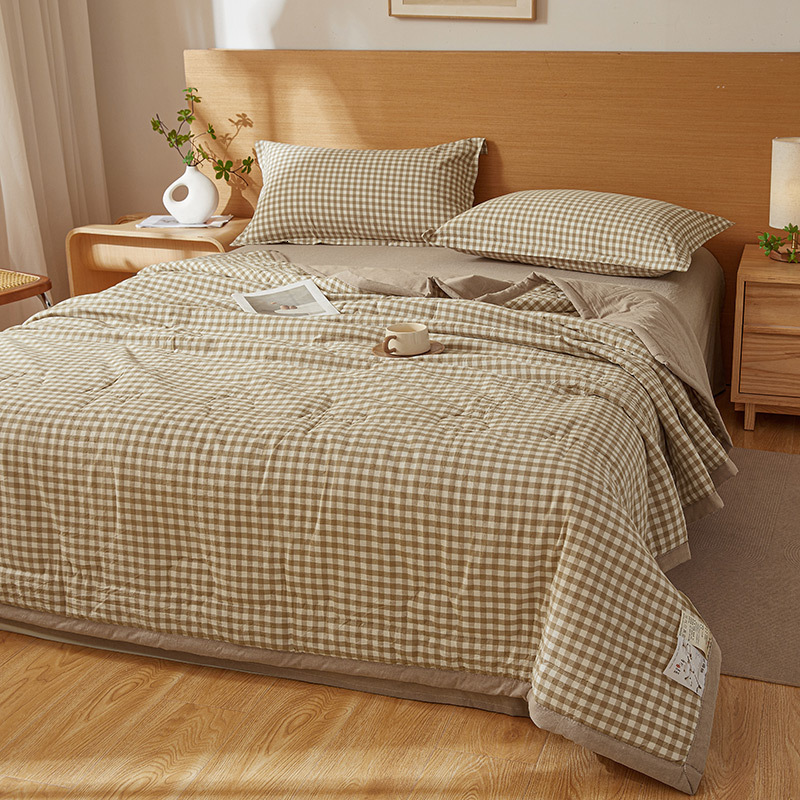 Wholesale of Cotton Summer Quilts, Machine-Washable Cotton Air-Conditioning Quilts, and Quilt Inserts