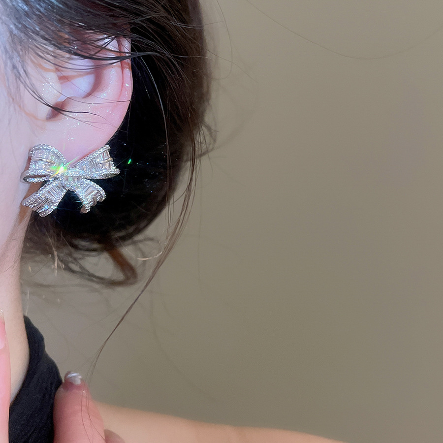 Falling Butterfly Silver Needle Zircon Bow Niche High-End Earrings, Exquisite Daily Commuting Ear Accessories for Women - view 5