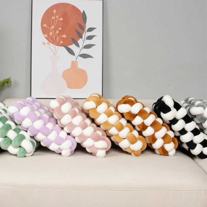New Square-shaped Home Woven Cushion Suitable for Sofas Bay Windows and as a Decorative Pillow or Backrest for Beds H260323