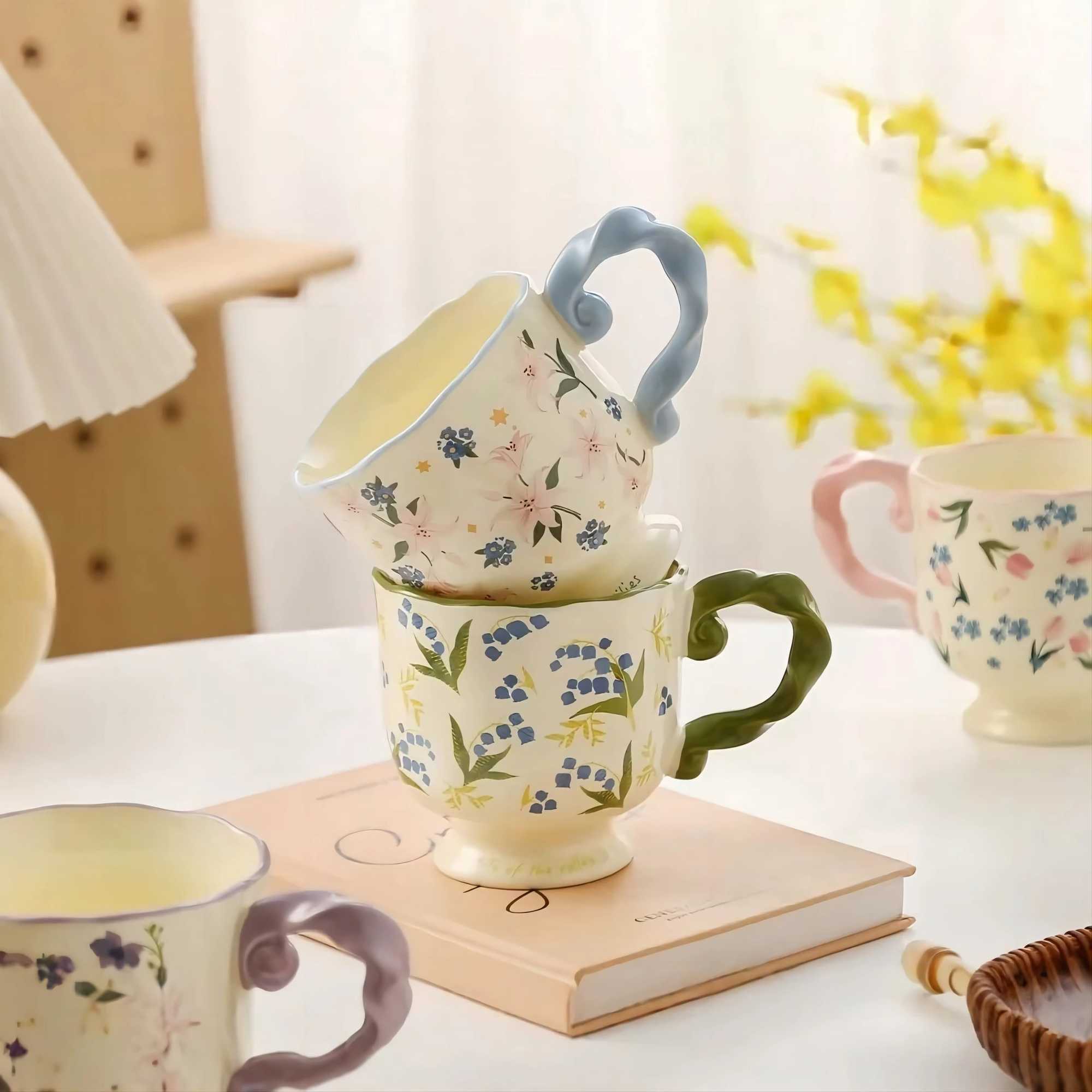 Small fresh retro floral mug H260323
