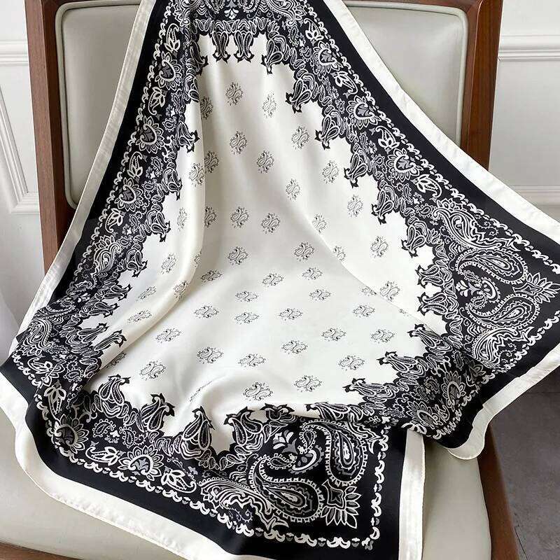 70*70Cm Letter Print Silk Scarf Women Hairbands New Elagant Floral Bandana Neck Kerchief Head Bands Foulard Female Scarfs