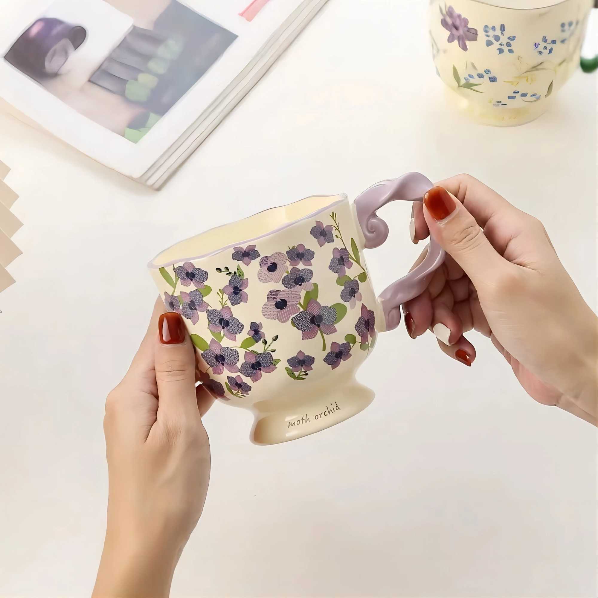 Small fresh retro floral mug H260323