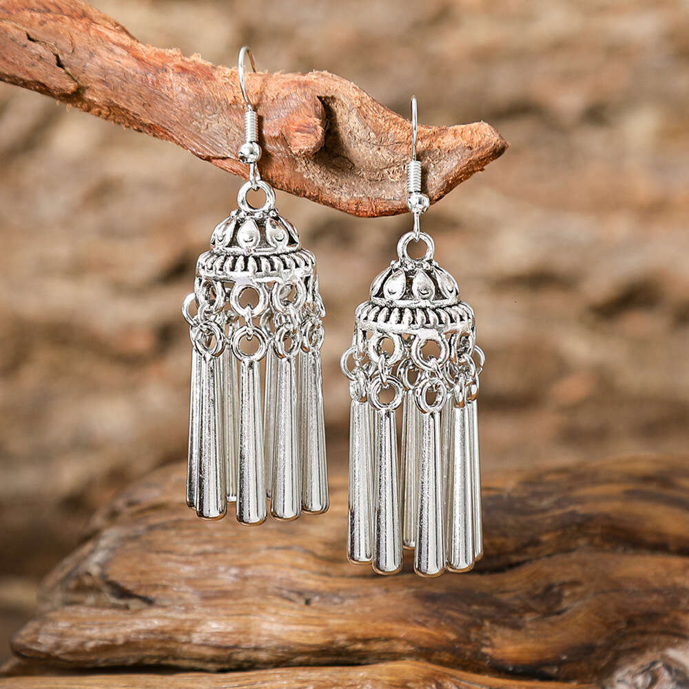 New accessories: floral Miao Bohemian alloy earrings, ethnic style popular earrings wholesale