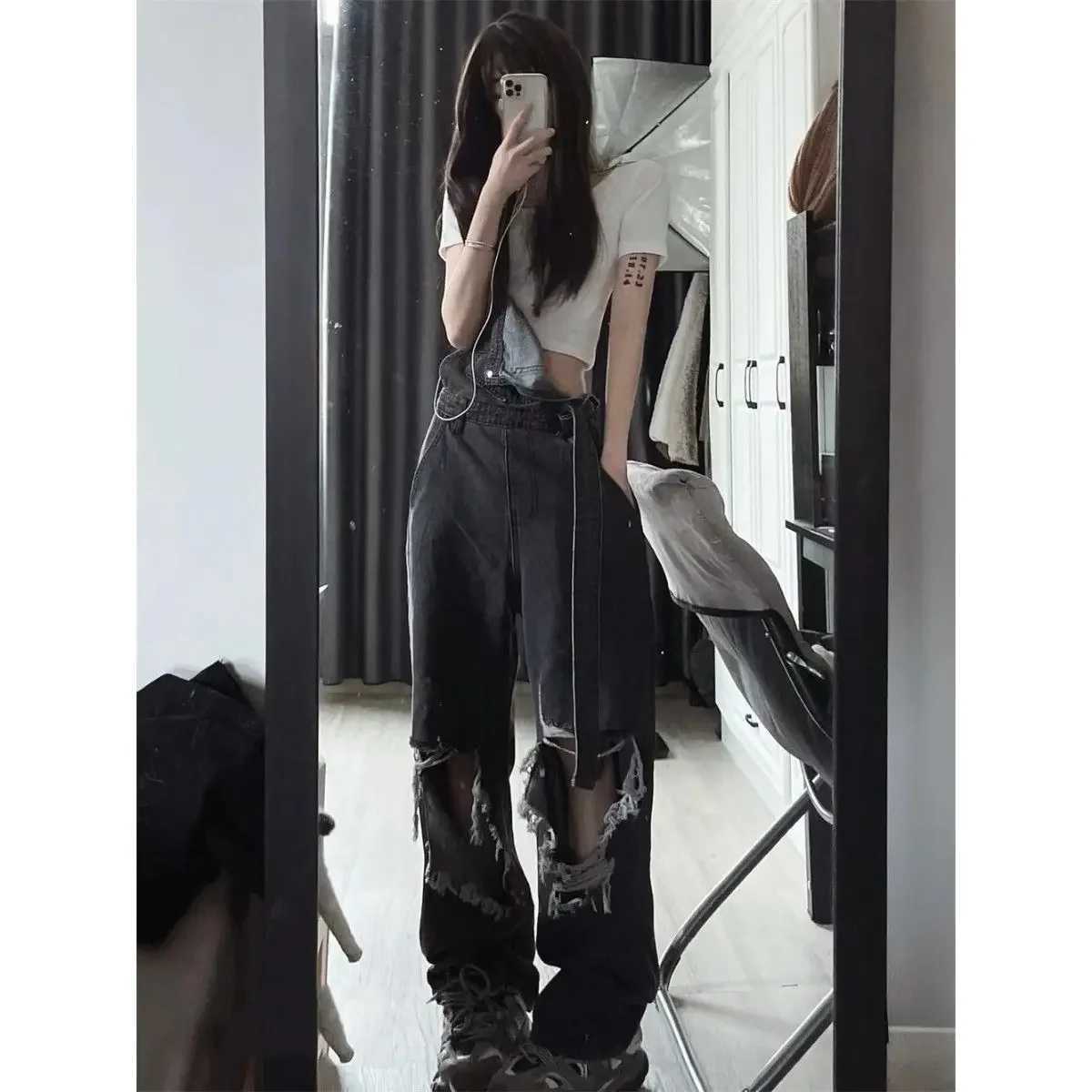 Denim Overalls Women Jeans Spring and Autumn New Fashion Distressed Retro Ripped Jeans Pant Loose Casual Jumpsuits Women Rompers M260323