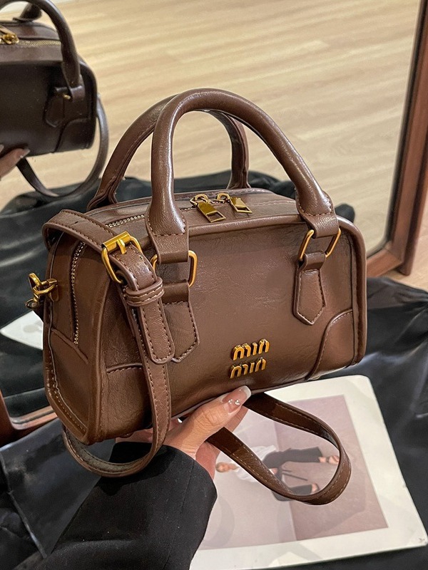 hot Free delivery shoulder bag Fashionable simple lightweight women's bag summer travel handbag