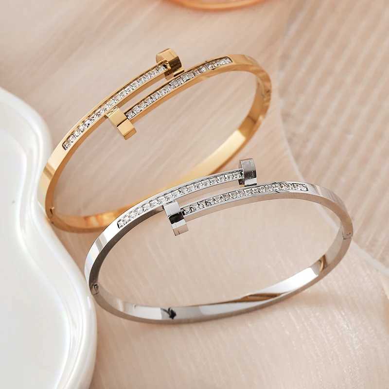 Womens Fashion Hexagonal Head with Square Rhinestone Stainless Steel for Casual Wear H260323