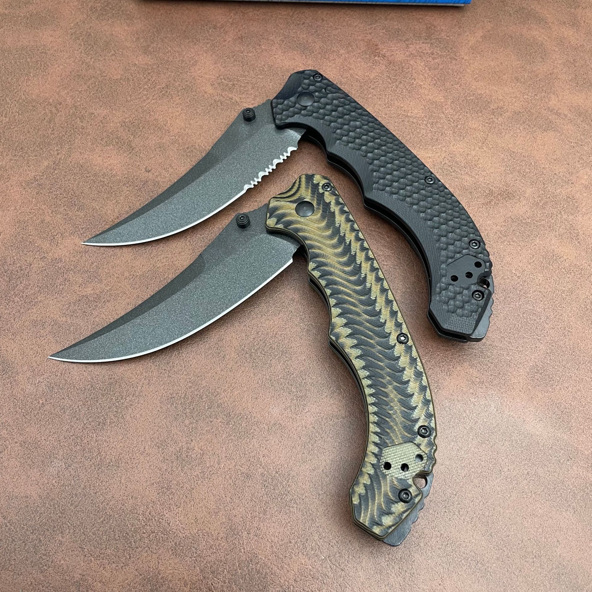 2Models 865/865BK-01 Bedlam AXIS Folding Knife 3.54 S90V Blade, G10 Handles