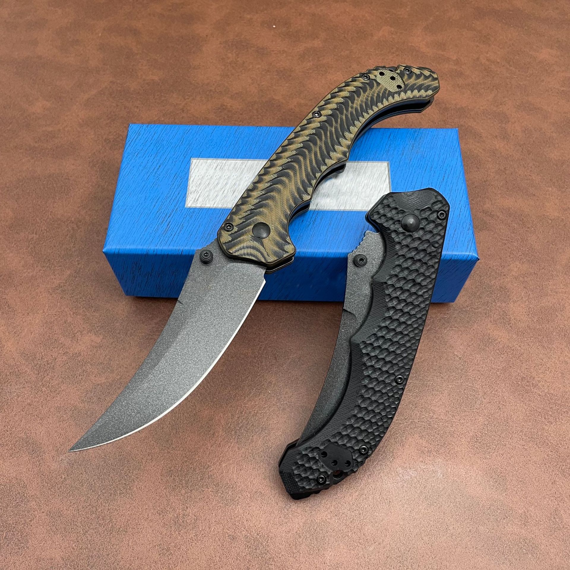 2Models 865/865BK-01 Bedlam AXIS Folding Knife 3.54 S90V Blade, G10 Handles