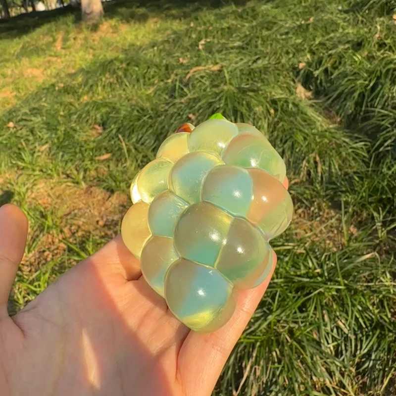 Taba Squishy Handmade Grape Squeeze Toy Sticky Fruit Stress Relief Slow Rebound Sensory Fidget Toy for Anxiety and Focus Gift H260324
