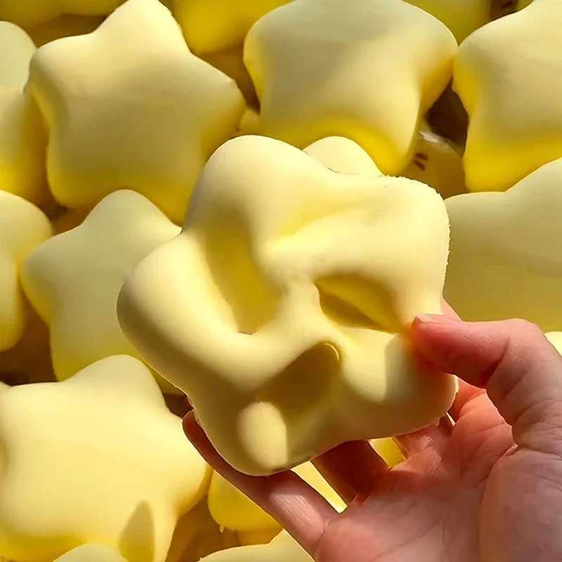 Kawaii Star Squeeze Toy Cute Flower Slow Rebound Wet Soft Suction Finger Pinch Decompression Squishy Toy Stress Release Toys H260324
