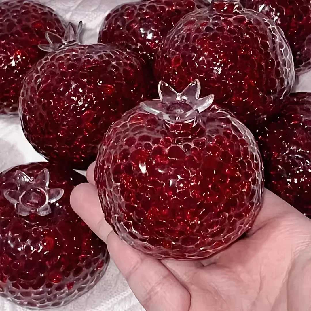 Handcrafted Pomegranate-Shaped Stress Relief Ball Creative Malleable Durable Acrylic Squeeze Toy Fun Novelty Holiday Party Gifts H260324