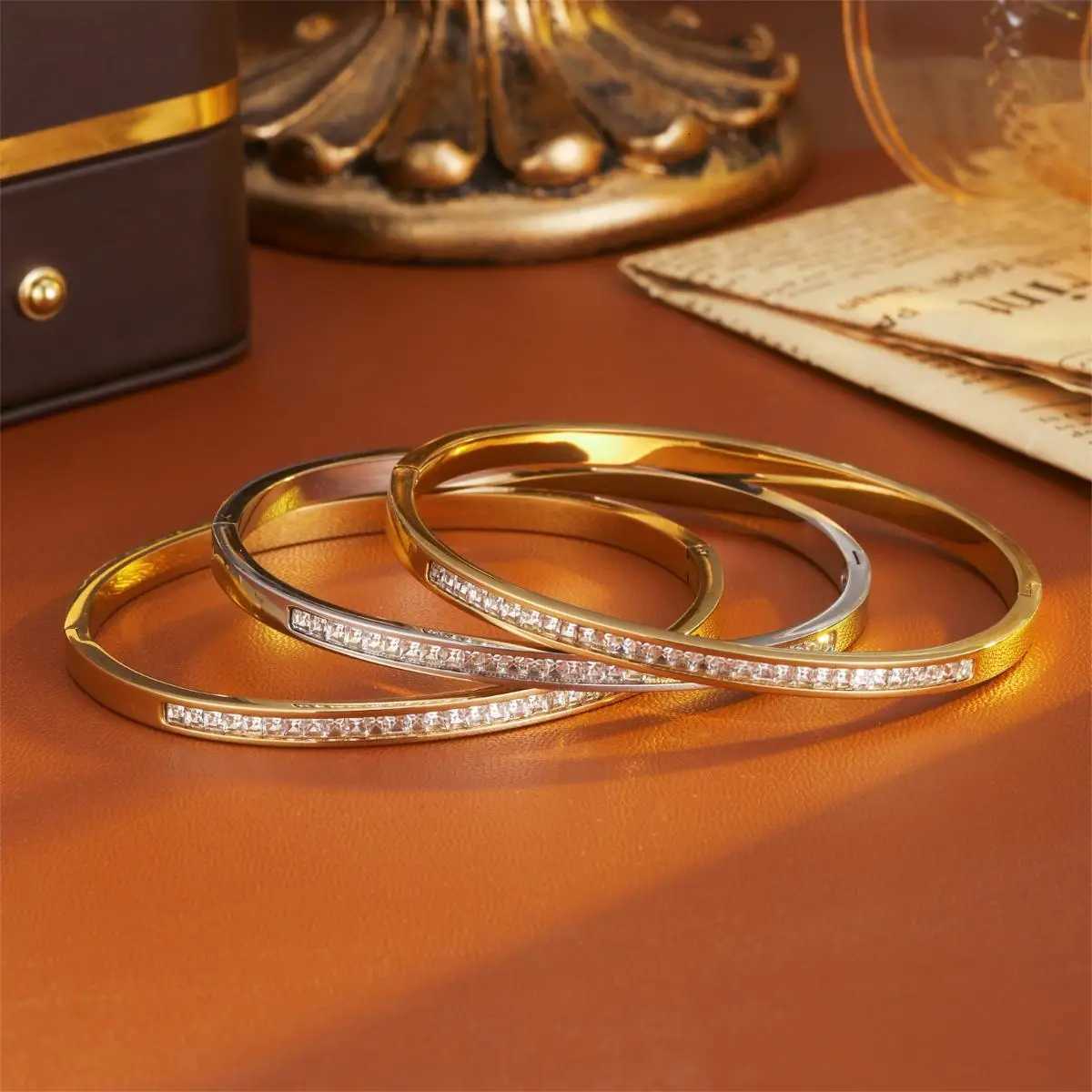 RAKOL Simple 316 Light Luxury Titanium Steel Jewelry Womens High Quality Multi Functional Non-fading Hand Jewelry H260323 - view 3