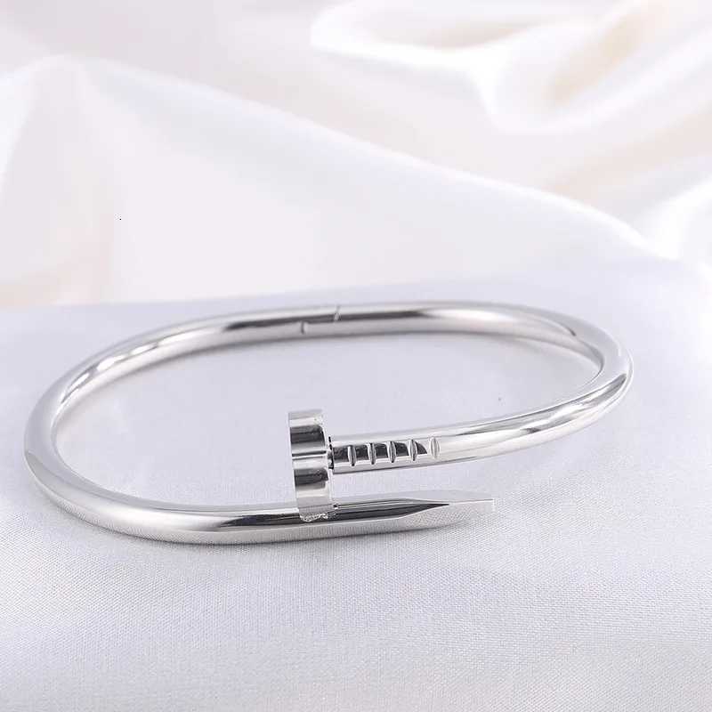 1Pcs Silver Stainless Steel Heart-shaped Women Advanced and Non Fading Titanium Steel Jewelry H260323 - view 6