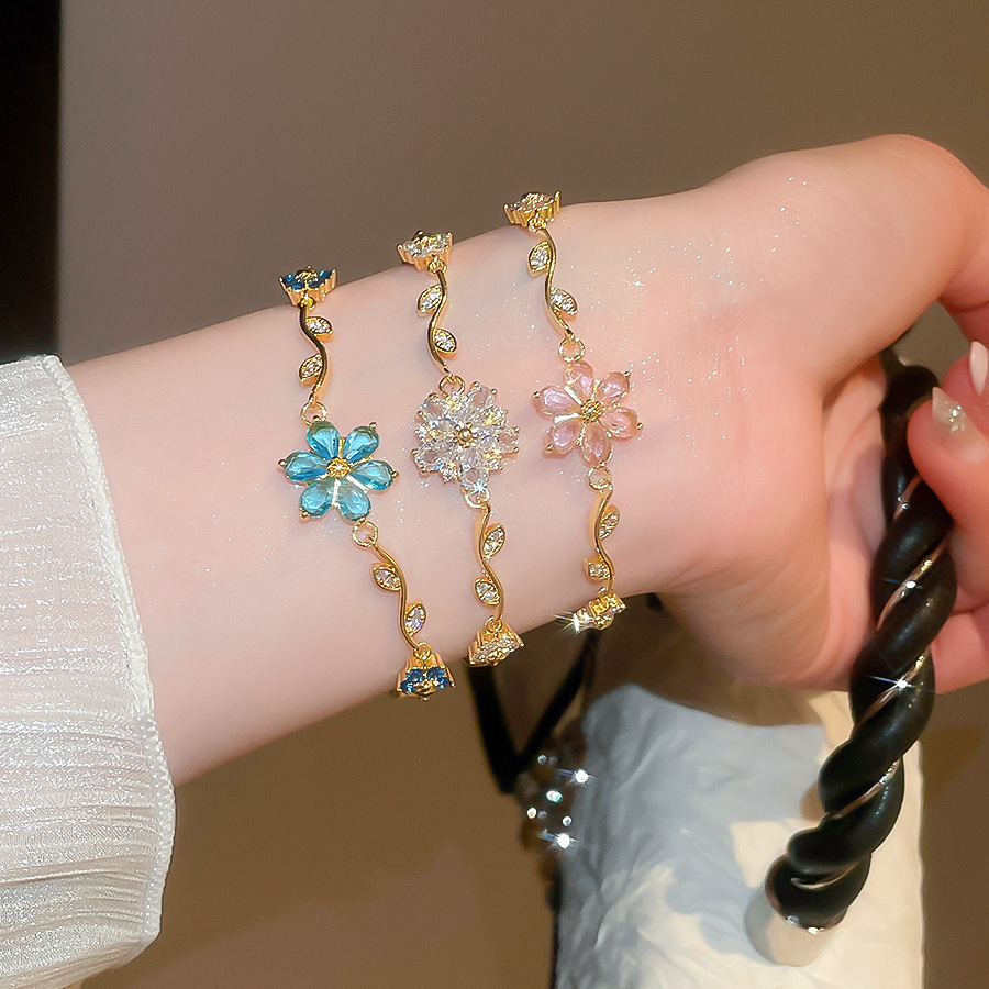 18k real gold plated zircon flower bracelet exquisite elegant sweet versatile light luxury high-end jewelry for women - view 8