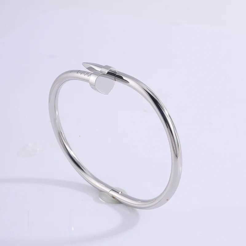 1Pcs Silver Stainless Steel Heart-shaped Women Advanced and Non Fading Titanium Steel Jewelry H260323 - view 4