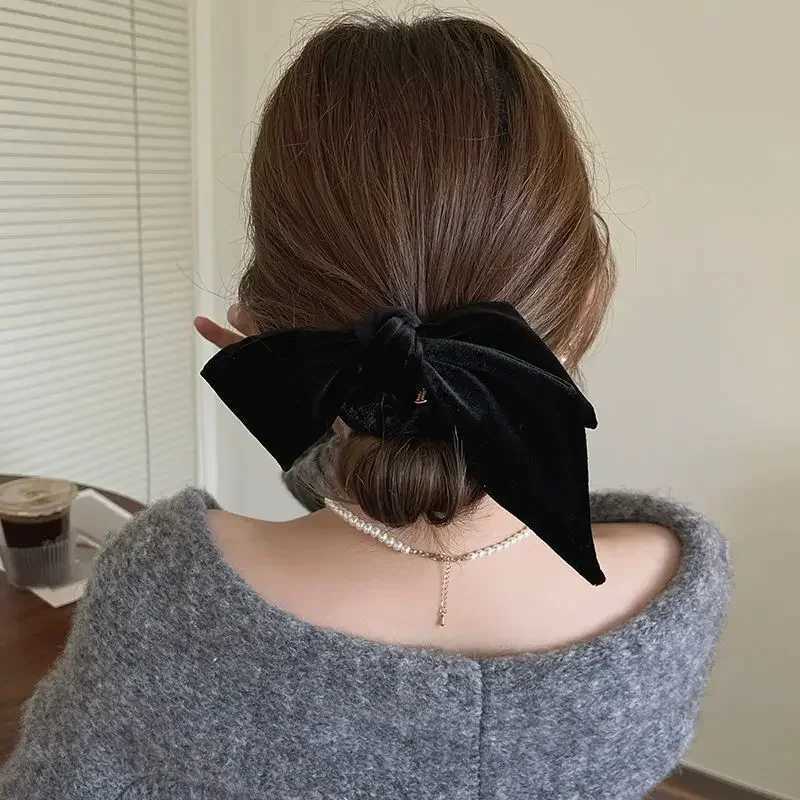 New Vintage Velvet Bow Scrunchie Rabbit Knot Hair Rope Ribbon Elastic Ponytail Holder Hair Tie Solid Hair Accessories Winter H260324
