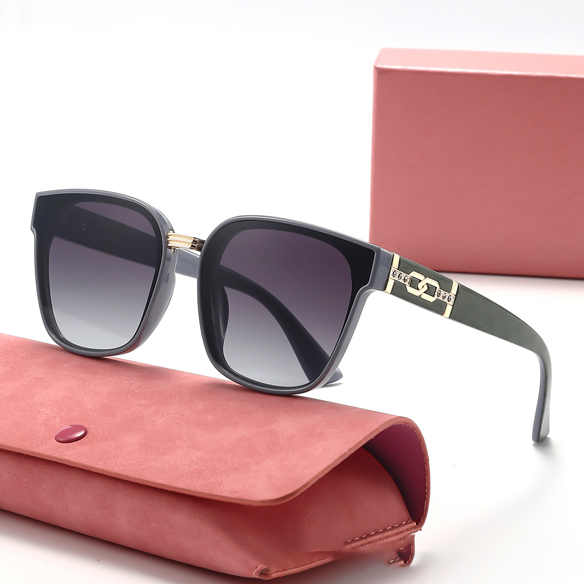 2026 summer new casual sunglasses square personalized designer trendy retro driving sunshade sunglasses for men and woman