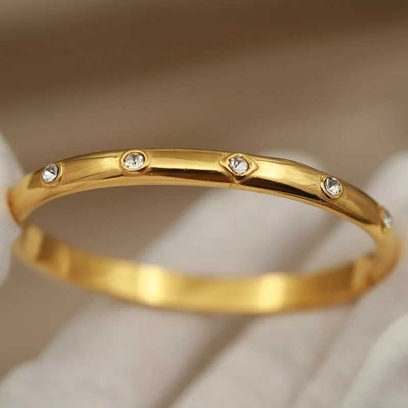 316L Classic Stainless Steel Metal Crystal Bangles for Women for Women Elegant Simple Bangle Wrist Jewelry H260323 - view 3