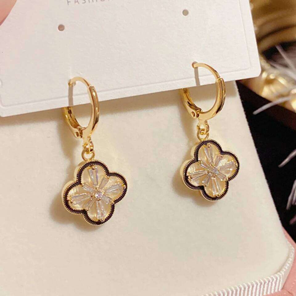 Jewelry Earrings Exquisite Elegant Copper Zircon Four-Leaf Flower Dangle Earrings for Women Girls Golden Anniversary Birthday
