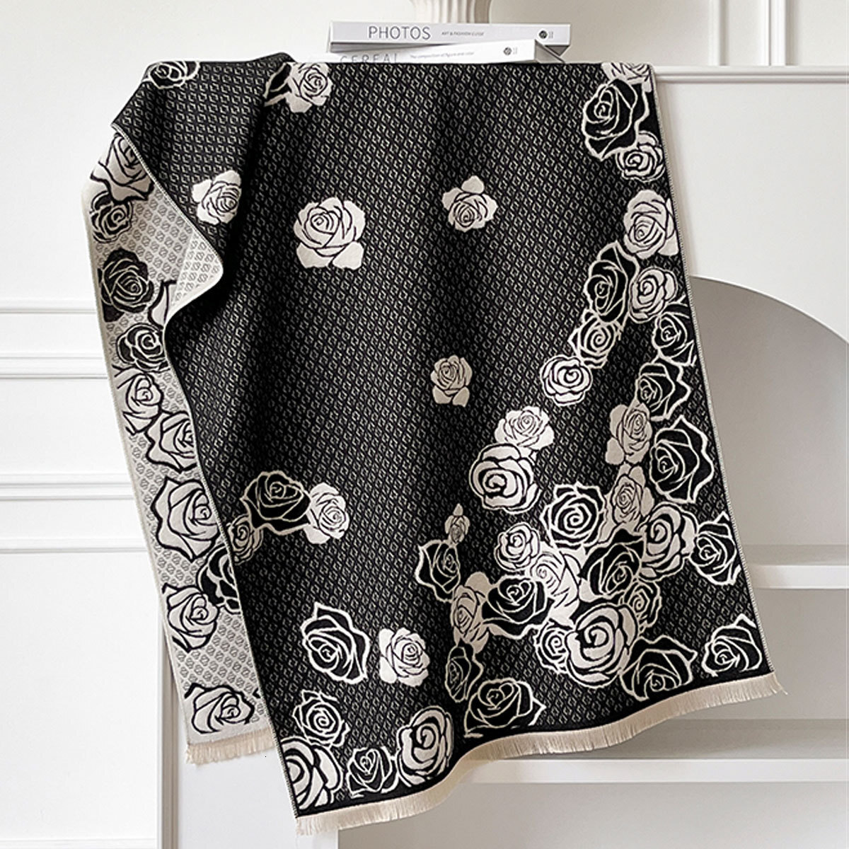 Camellia Flower Cashmere Scarf High-end And Fashionable Style Multi-purpose Thick Warm Scarf Designer Shawl Outdoor Sports Warm Shawl