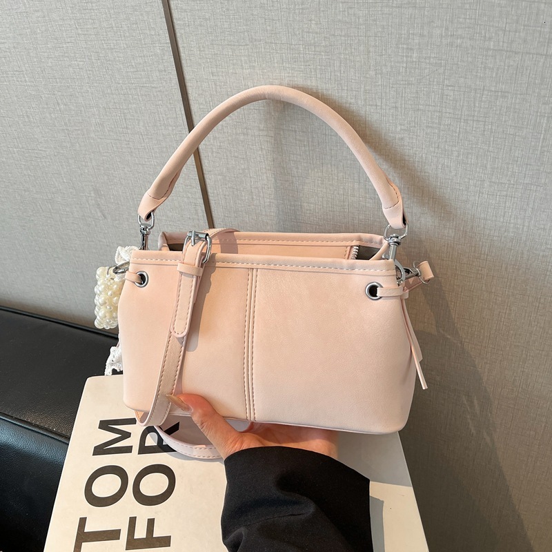 Niche Design Vintage Handbag for Women, 2026 Spring New Model, High-Quality Texture, Light Luxury Trendy Shoulder and Crossbody Bag