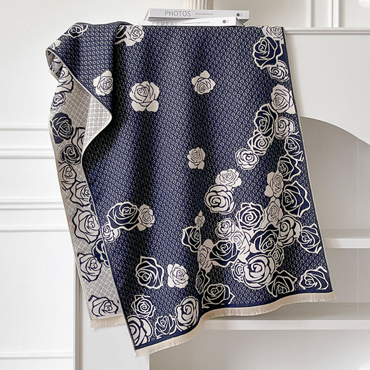 Camellia Flower Cashmere Scarf High-end And Fashionable Style Multi-purpose Thick Warm Scarf Designer Shawl Outdoor Sports Warm Shawl