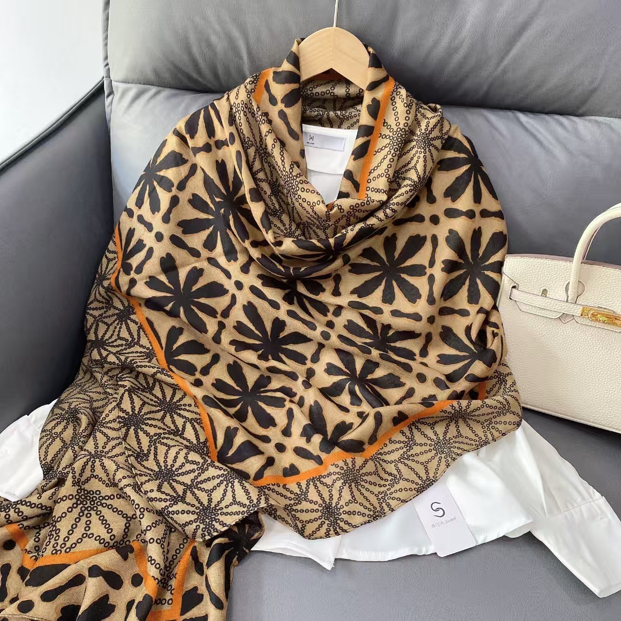 Soft-textured Geometric Pattern Women's Scarf Headscarf Fashionable Multi-functional Beach Towel In A Resort Style Designer Scarf