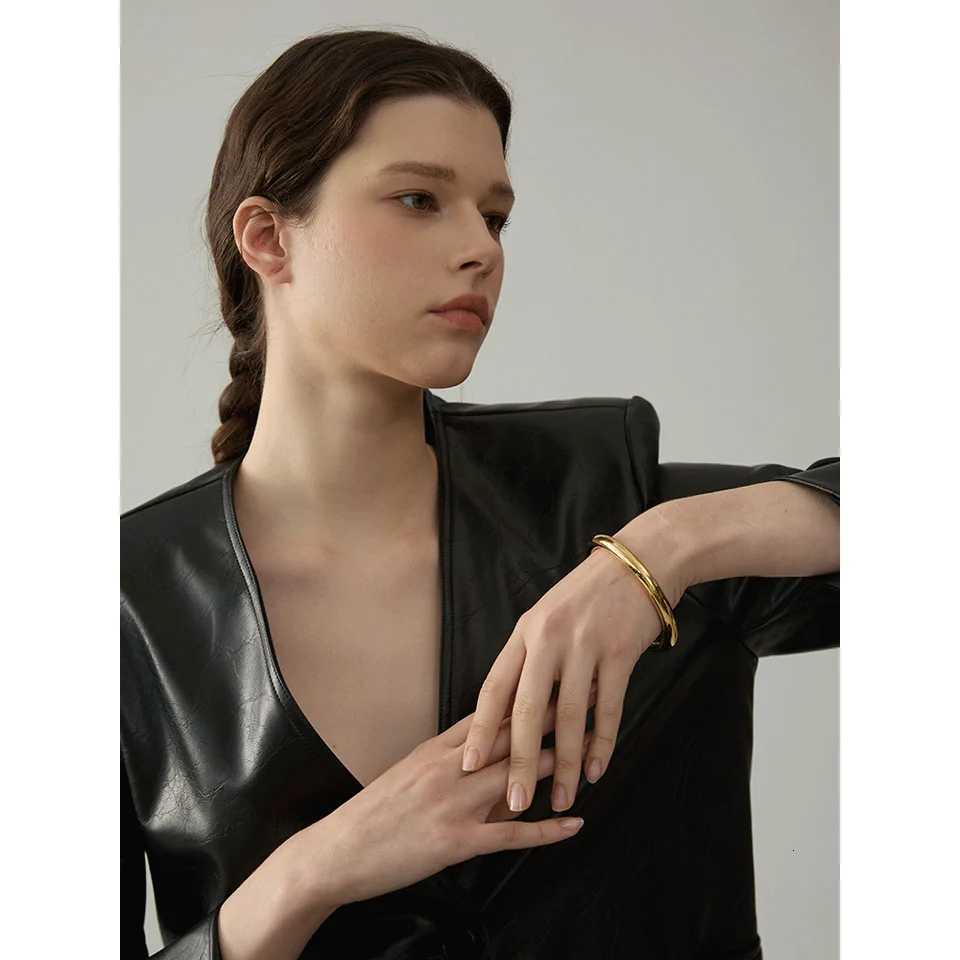 Yhpup 65mm Polished Textured Waterproof Stainless Steel Big Bangle Statement Glossy Minimalist Jewelry High Quality H260323 - view 3