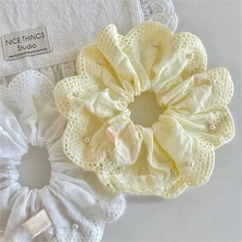 Atmospheric Lace Hollow Gentle Pearl Petal Edge Hair Ring Hair Accessories For Women H260324