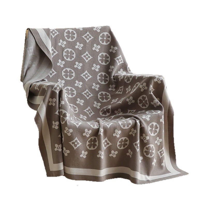 Blanket Knitted Wool Light Luxury Air Conditioning Soft Warm For Airplane Office Sofa Car Nap