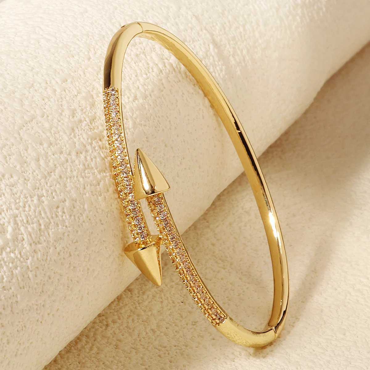 Trendy Womens Fashion Handmade Rhinestone Bangles Daily Party Jewelry Accessories Exquisitely Crafted Open Cuffs H260323 - view 5