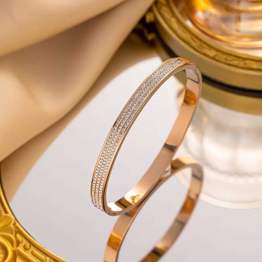 Stainless Steel Shiny Zircon Bangles for Women Girls Trendy Classic Can Open Accessories Jewelry Accessories Gifts H260323 - view 4