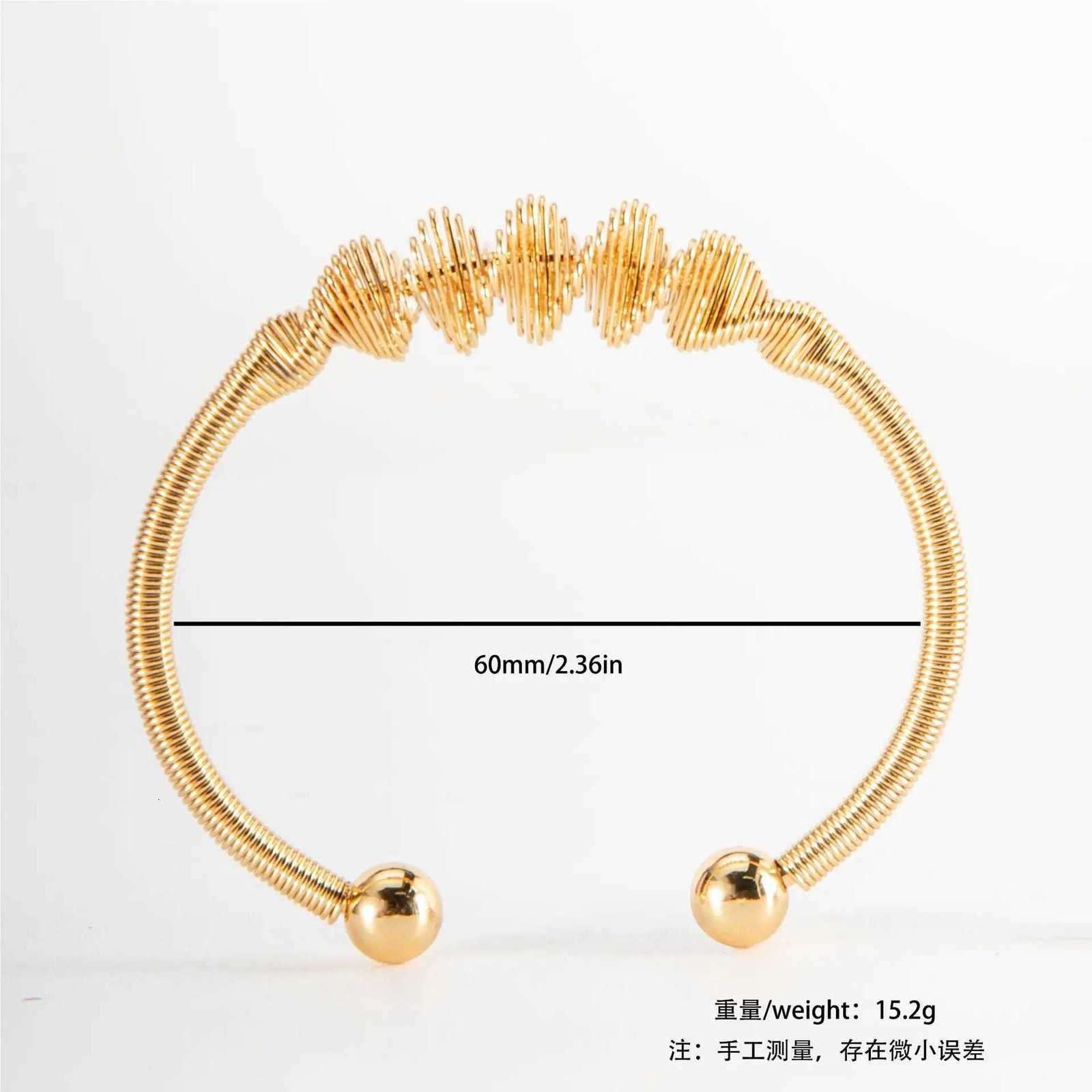 Twisted Open Bangle Stainless Steel Women Fashion Bangles 18K Gold Cuff H260323 - view 7