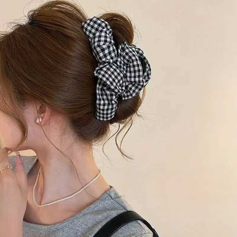1pc Korean-style minimalist black and white checkered bubble hair clip accessory new artistic and high-end shark clip hairpin H260324