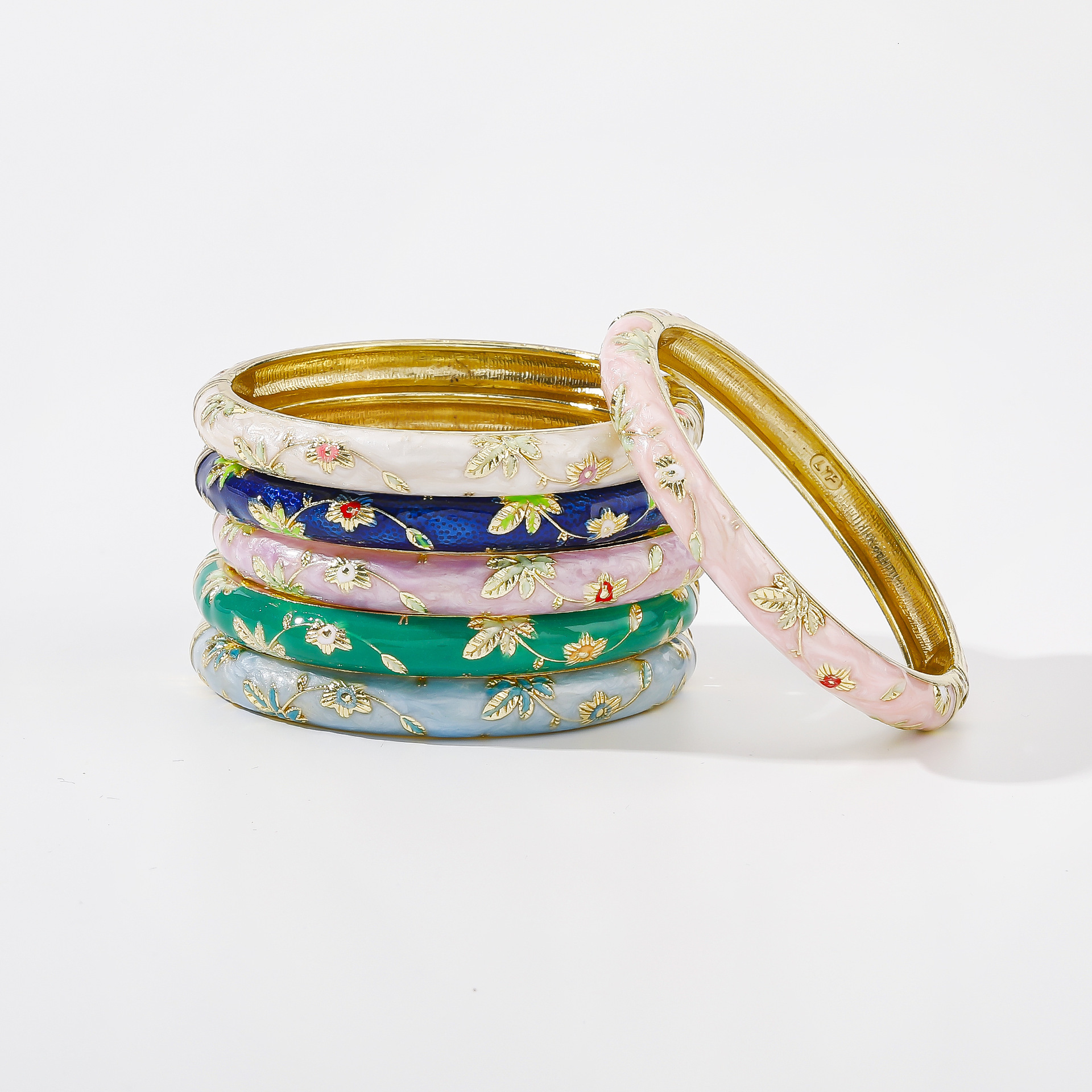 Old Beijing Zinc Alloy Palace Museum Vintage Travel Souvenir, Enamel Fine Floral Pattern Women's Bracelet, Fresh and Delicate