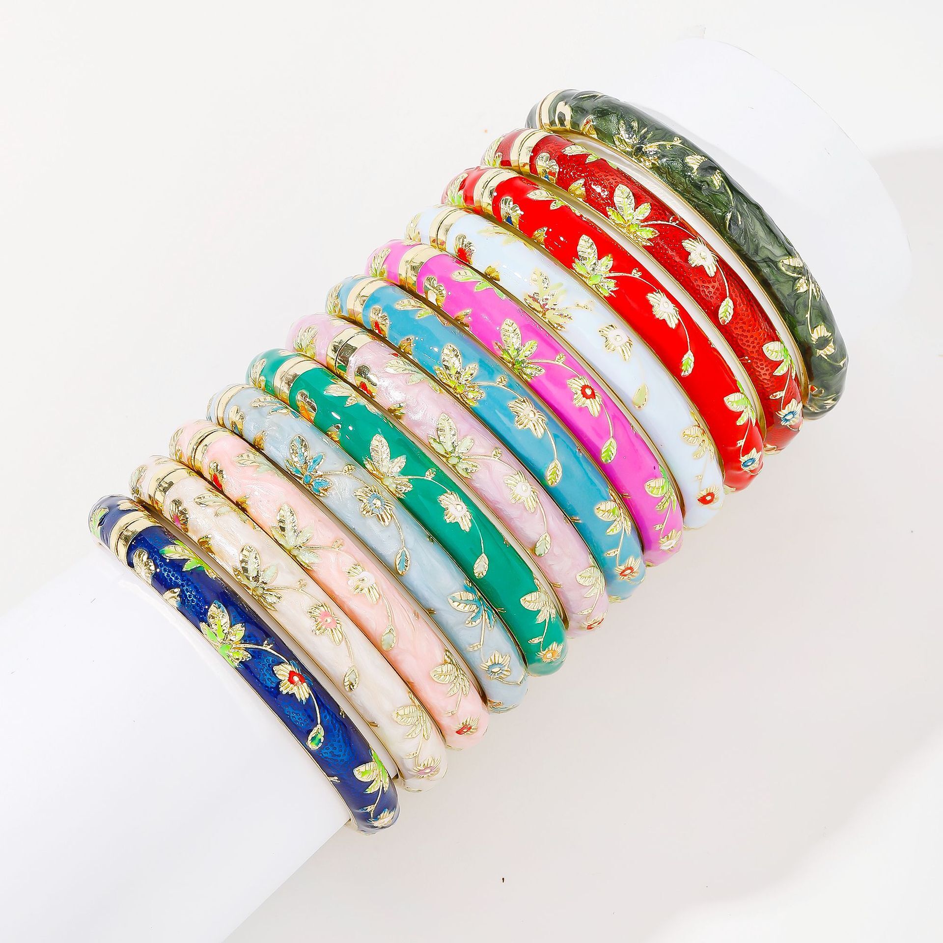 Old Beijing Zinc Alloy Palace Museum Vintage Travel Souvenir, Enamel Fine Floral Pattern Women's Bracelet, Fresh and Delicate