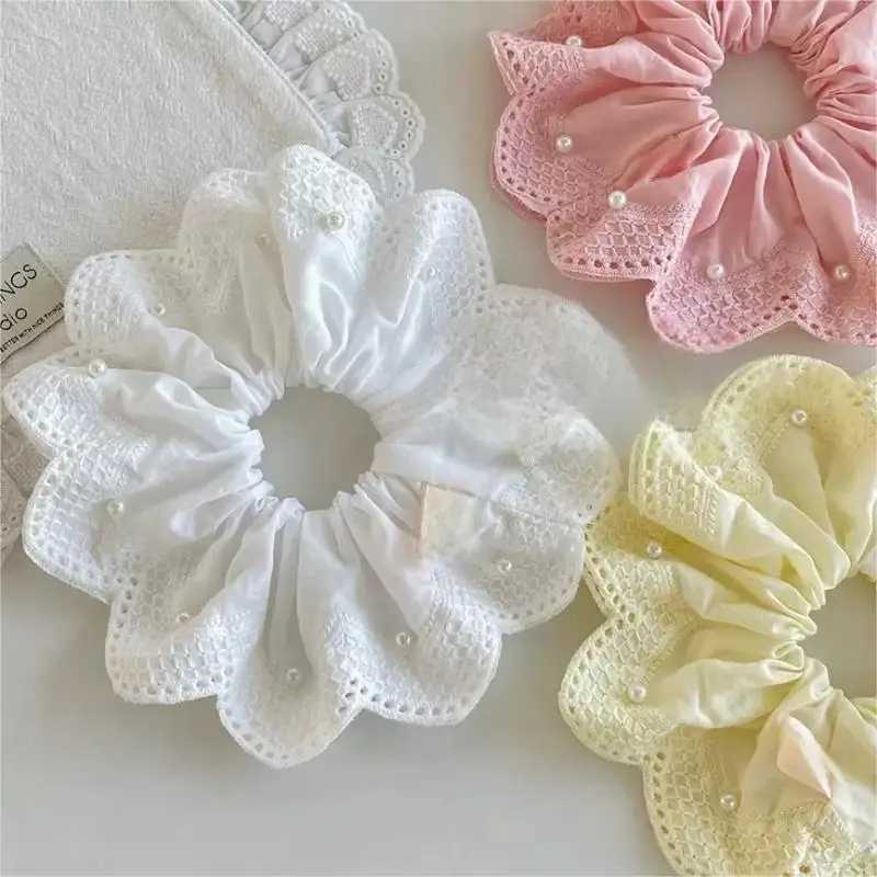 Atmospheric Lace Hollow Gentle Pearl Petal Edge Hair Ring Hair Accessories For Women H260324