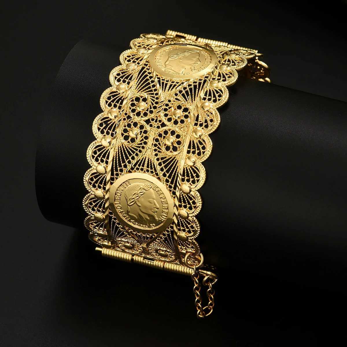 An Algerian Brides Jewelry With Napoleon Graphic Coin Design Finely Carved A Wrist Accessory For Wedding Dress H260323 - view 6