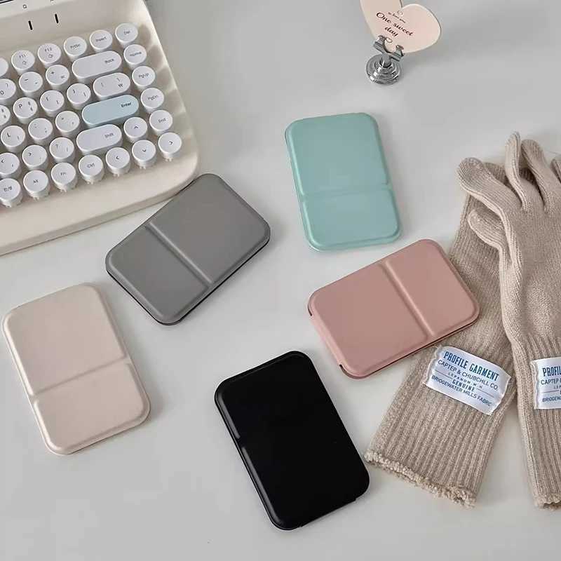 High Definition Folding Makeup Mirror Hand-held Desktop Stand Mirror Light Weight Easy To Carry Vanity Mirror Cosmetic Tools H260324