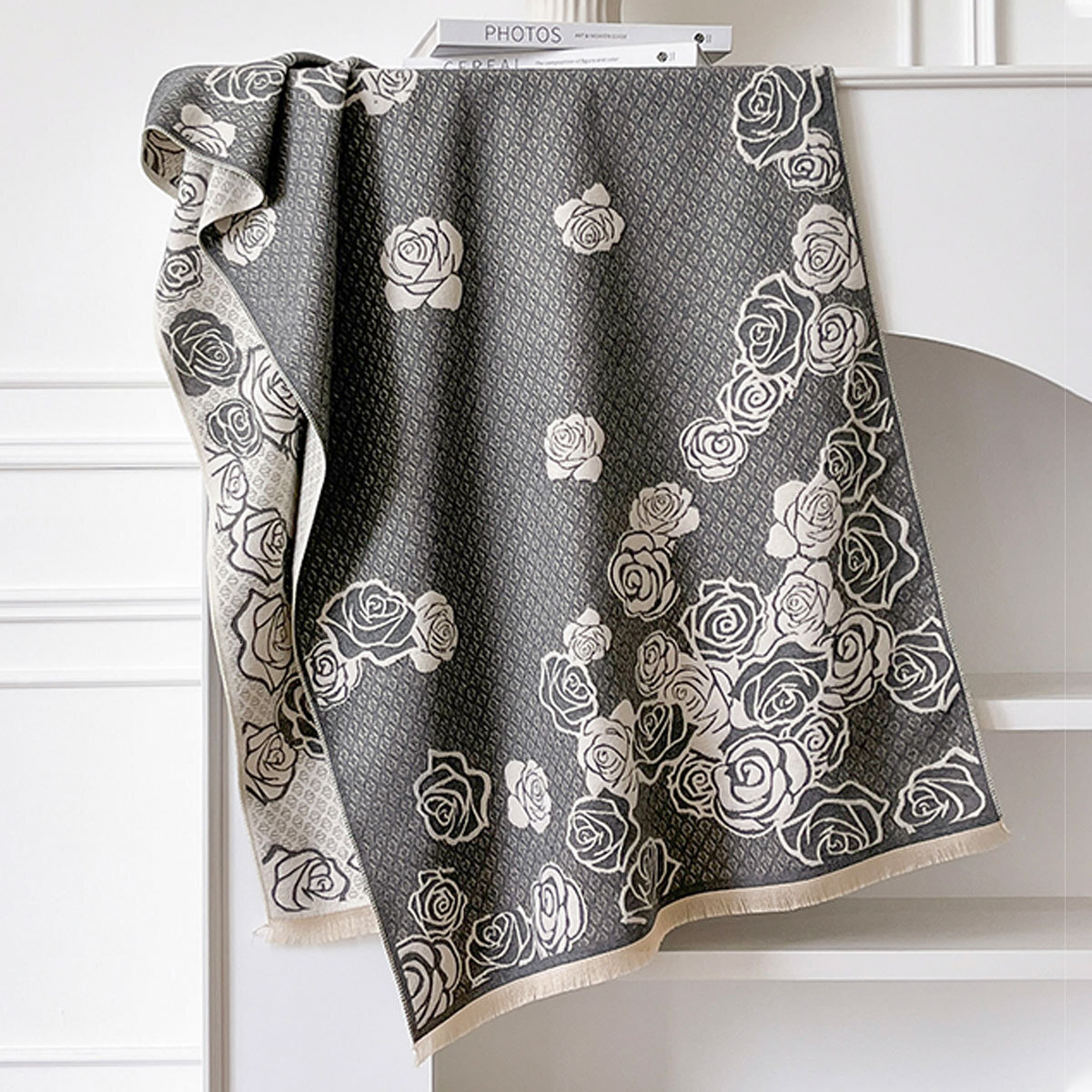 Camellia Flower Cashmere Scarf High-end And Fashionable Style Multi-purpose Thick Warm Scarf Designer Shawl Outdoor Sports Warm Shawl