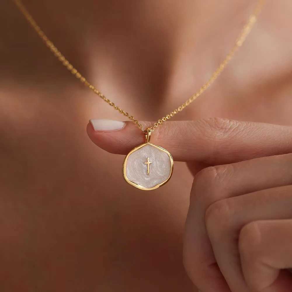 Exquisite small cross pendant necklace daily minimalist cross pendant necklace minimalist religious jewelry H260324 - view 3