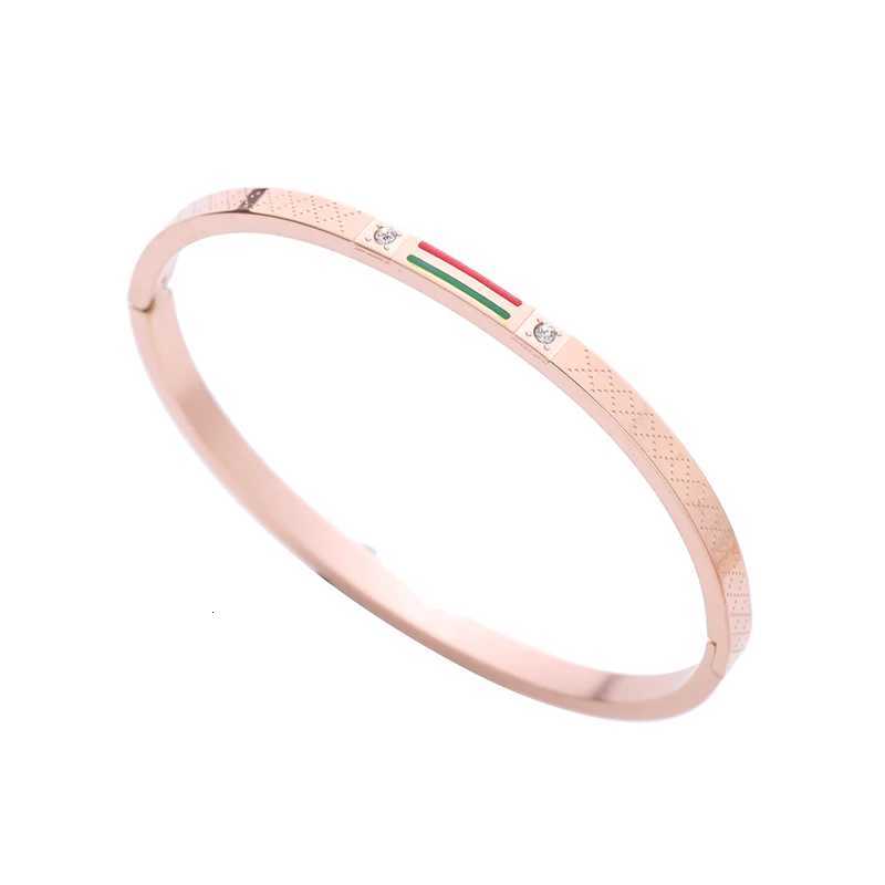 Womens Red Green Dual Tone Drop Adhesive with Fashionable Mesh Pattern Rhinestone Inlaid Stainless Steel Jewelry H260323 - view 6