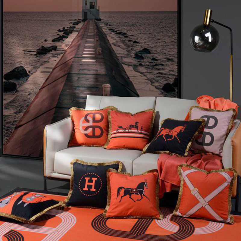 Pillow Case Fashionable Light Luxury Chenille Double Sided Printed Vintage Tassel H Orange Horse Decorative Cushion For Sofa Model Room
