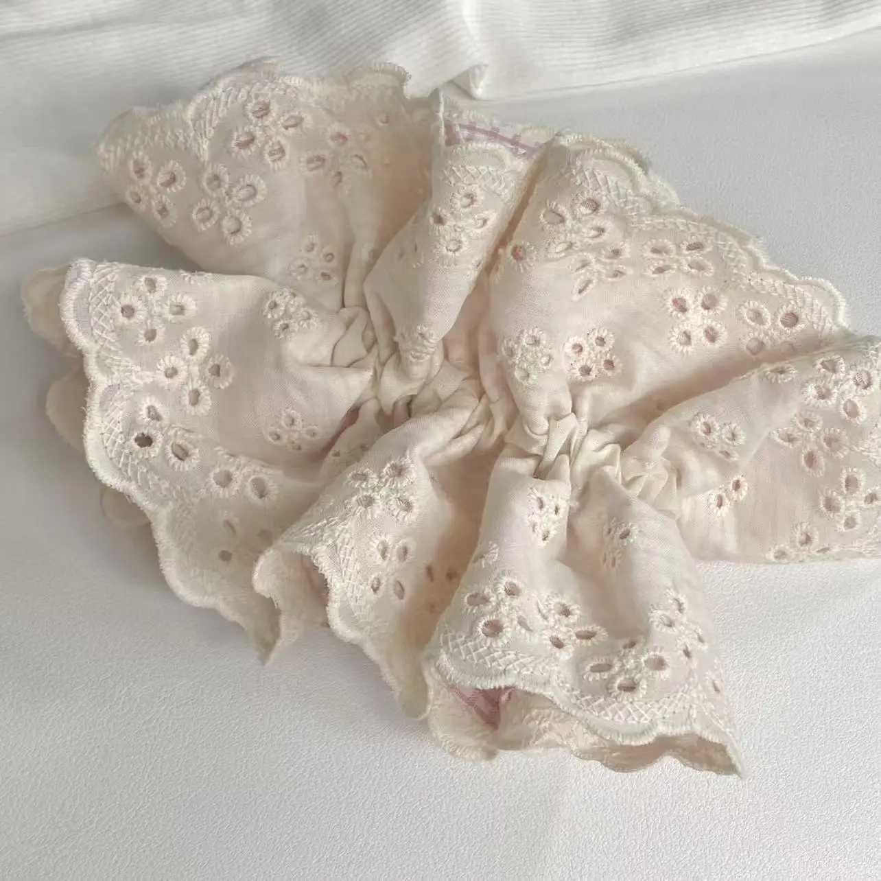 Pink fresh and sweet plaid lace four-layer large intestine scrunchie Gentle girl sweet lady daily hair accessory H260324