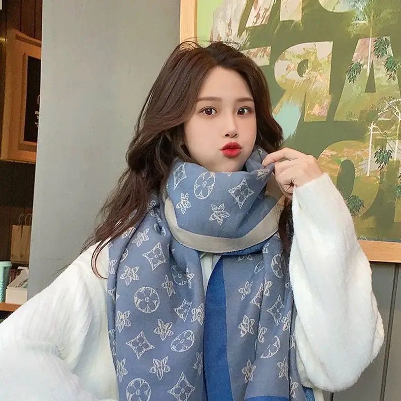 Cashmere Scarf Women's Style High-end Floral Wool Shawl Designer Scarf Outdoor Sports Warm Shawl Fashionable And Luxurious Combination