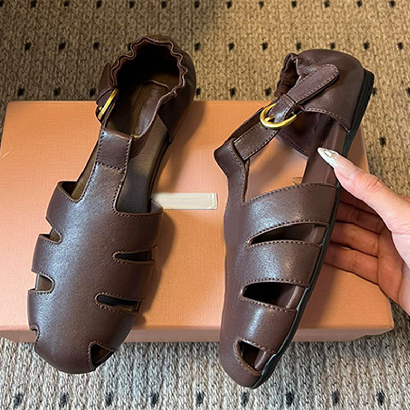 Ruches nappa leather fisherman sandals Luxury womens flat shoes Designer Black Hollow Sandals Soft comfortable leather fabric rubber outsole Outdoor beach